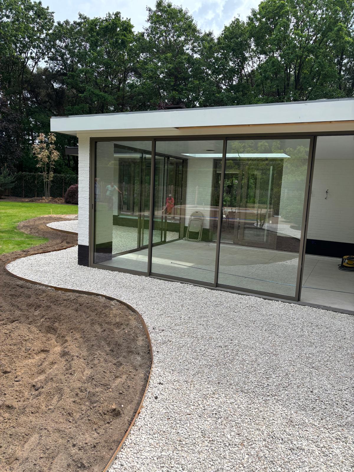 Complete transformatie van gedateerde woning naar luxe villa