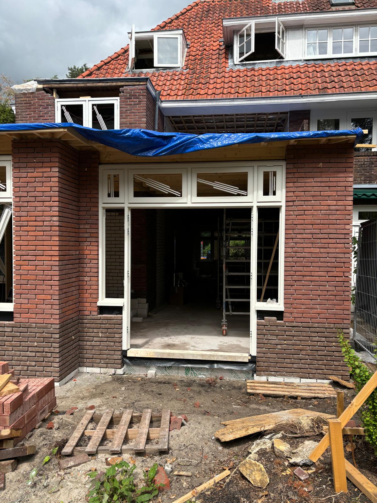Complete renovatie en uitbouw van karakteristieke woning