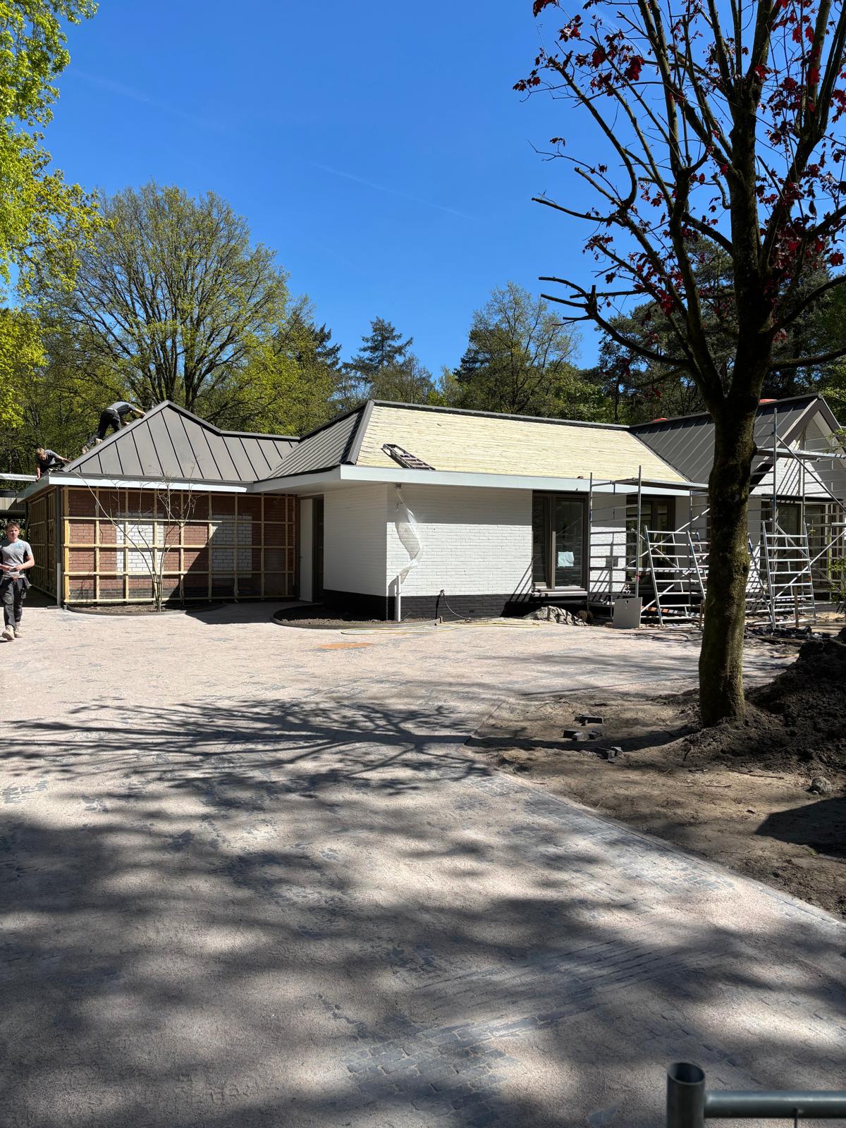 Complete transformatie van gedateerde woning naar luxe villa